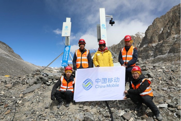 龙之恒5G通信升降杆